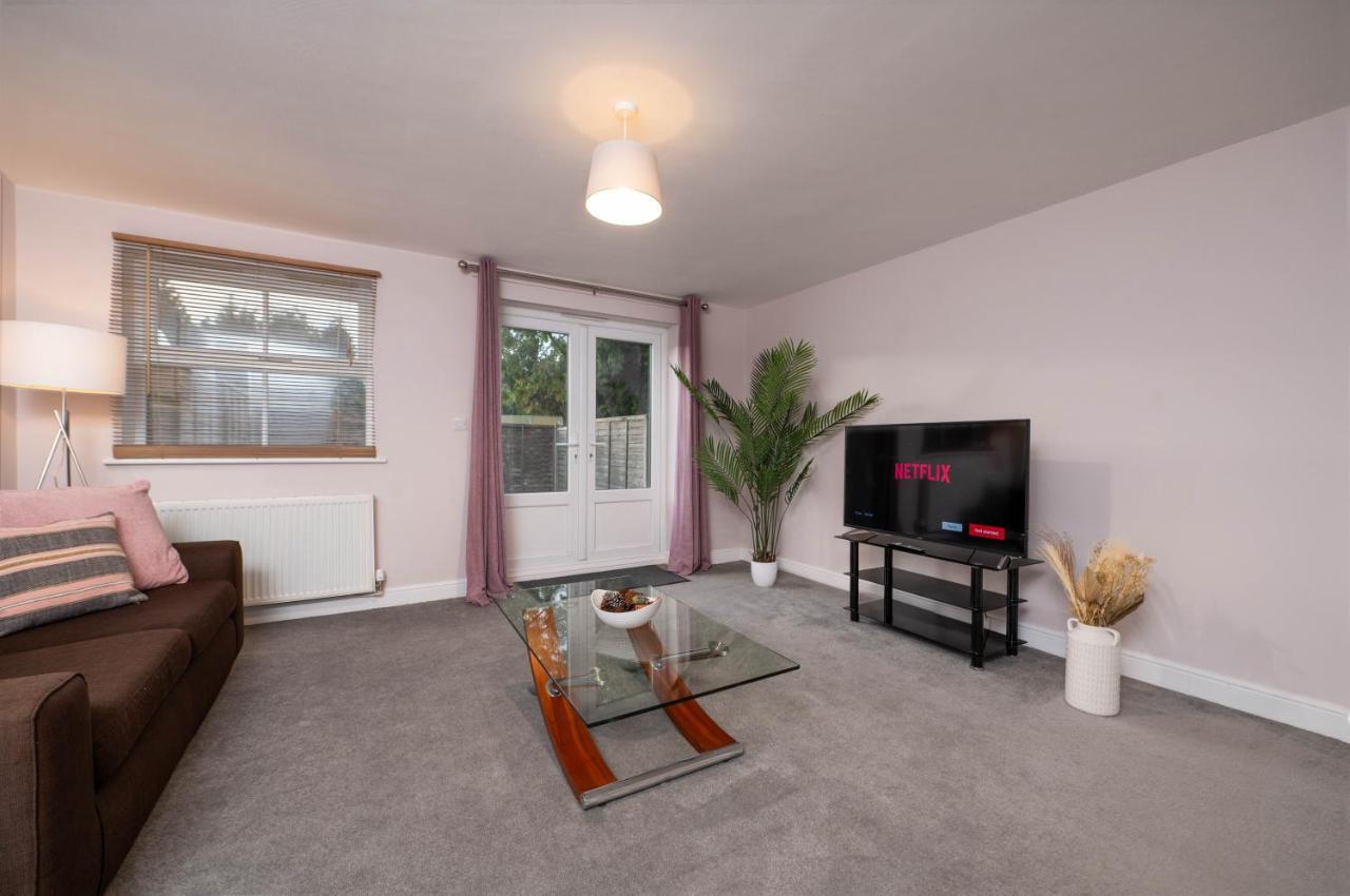 Stunning 3 Bed With Parking & Garden Villa Market Rasen Eksteriør billede